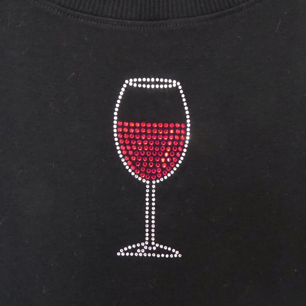 New without tags red wine glass rhinestone black scoop neck fitted top size XL